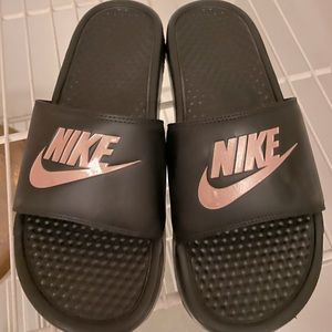 Nike slides
